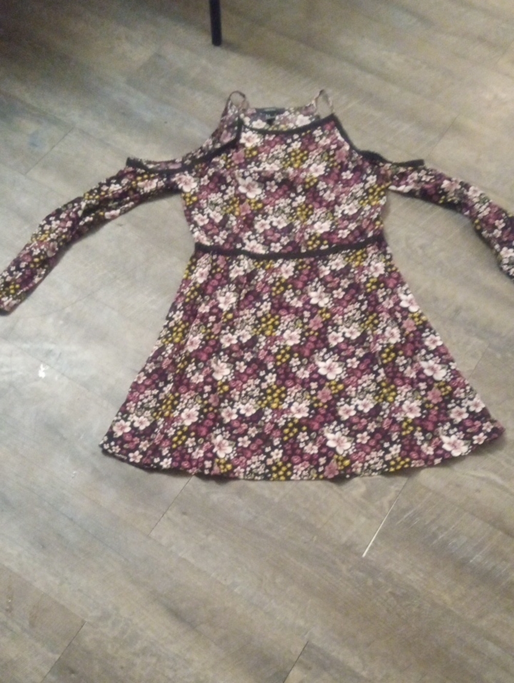 Forever 21 Plum Floral Cold-Shoulder Dress
